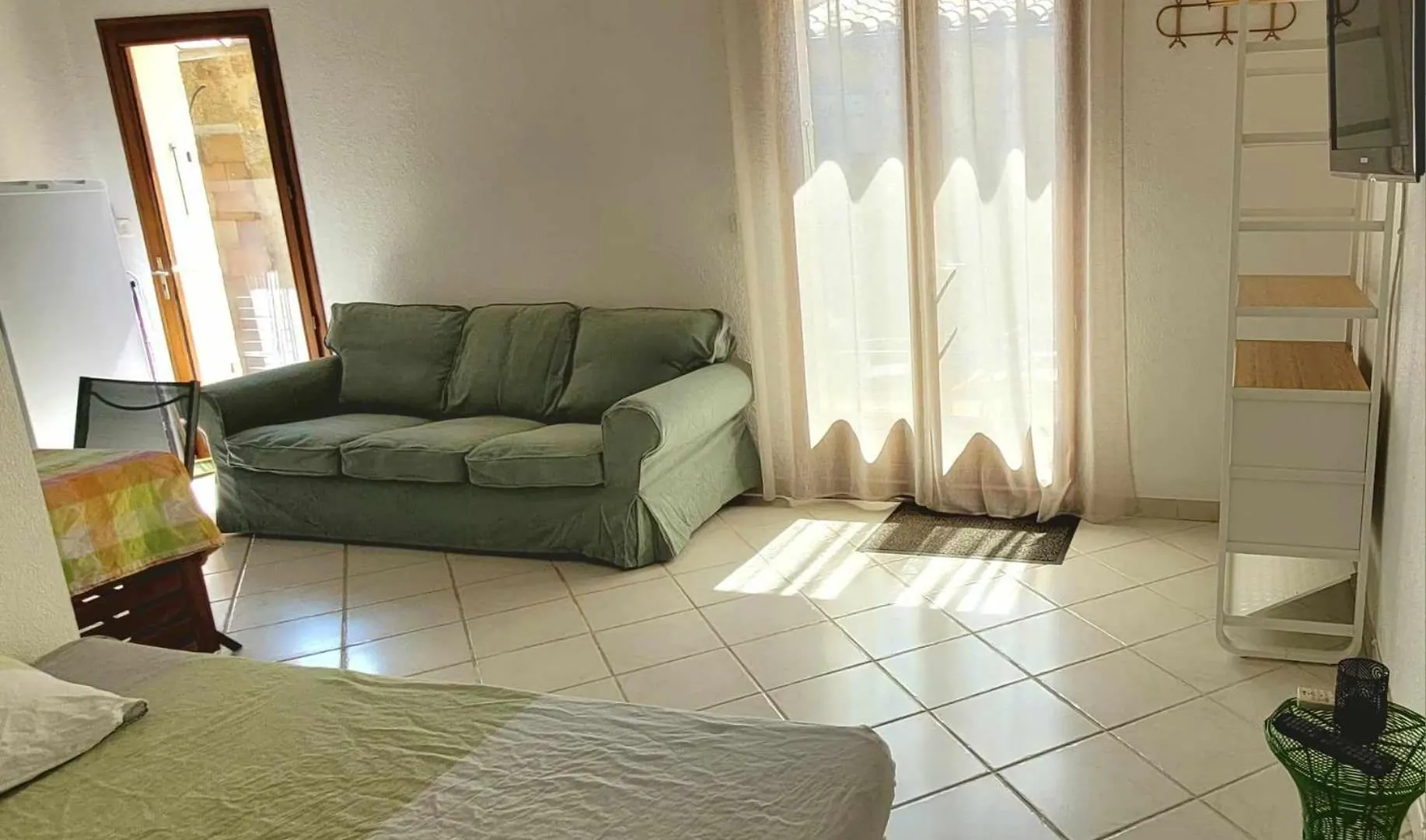 Studio De 26 M2 Tout Equipe, Avec Exterieur Rochegude  Holiday home