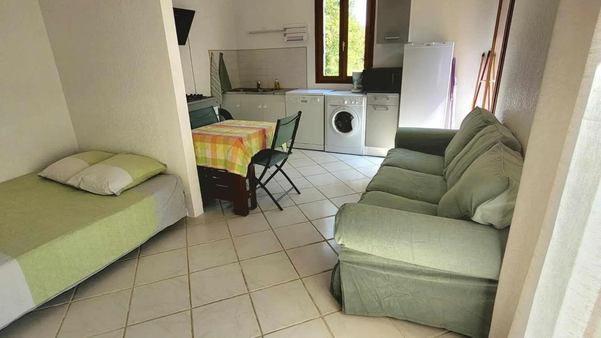 Holiday home Studio De 26 M2 Tout Equipe, Avec Exterieur Rochegude  France