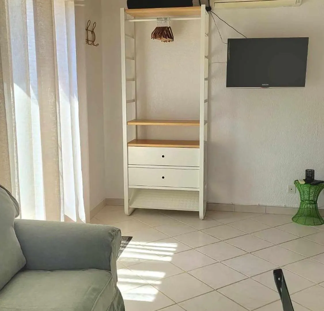 Studio De 26 M2 Tout Equipe, Avec Exterieur Rochegude  Rochegude (Drome)