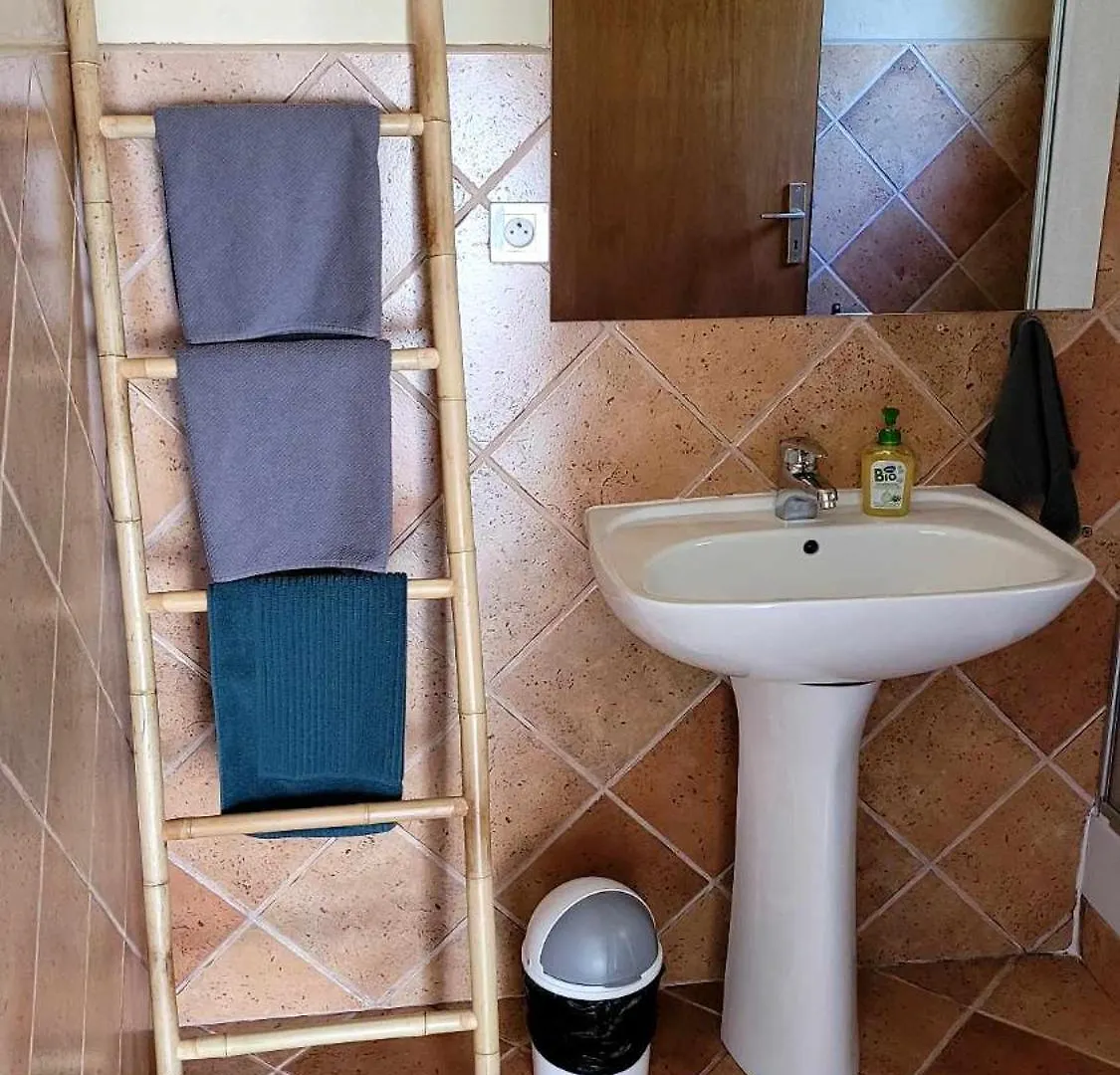 Studio De 26 M2 Tout Equipe, Avec Exterieur Rochegude  0*, Rochegude (Drome)