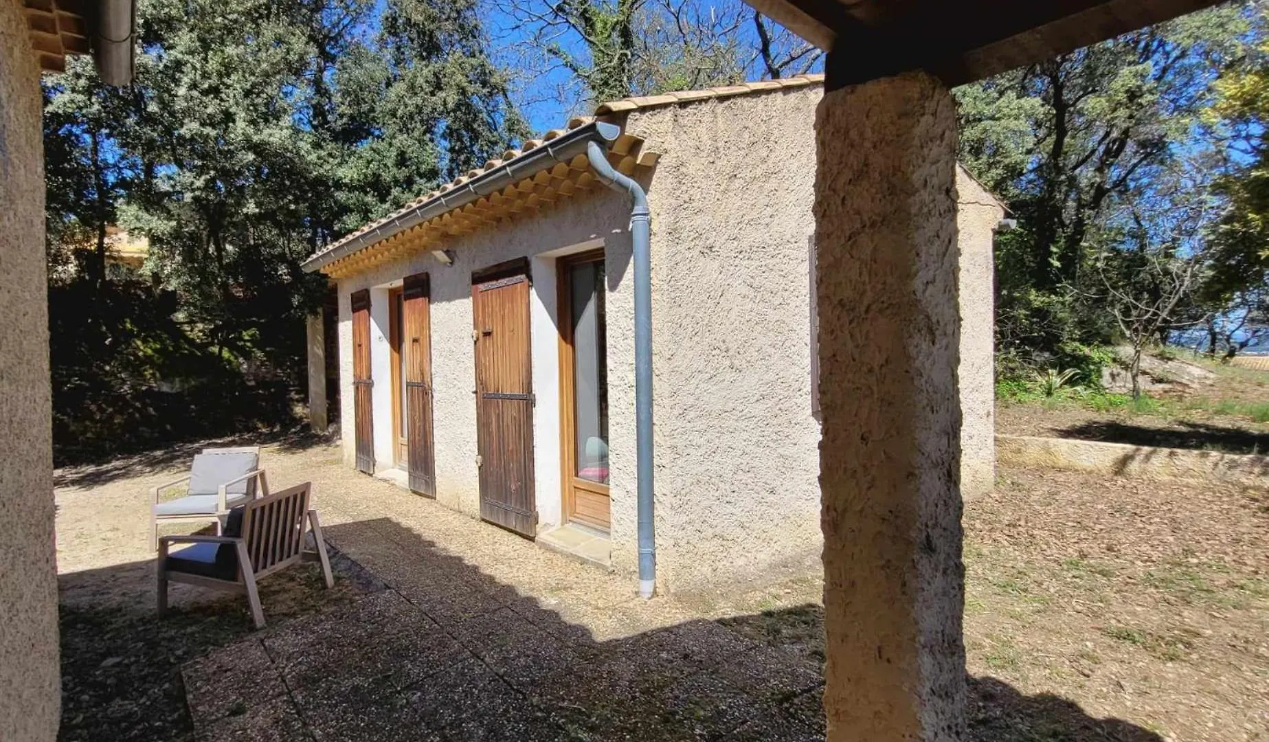 Holiday home Studio De 26 M2 Tout Equipe, Avec Exterieur Rochegude